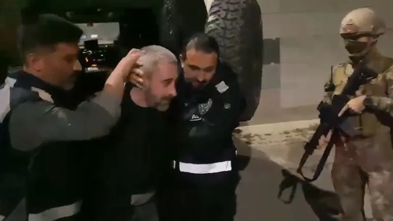 Samsun'da Kan Donduran Olay! Berberde Kardeşini Öldüren Zanlı Yakalandı!