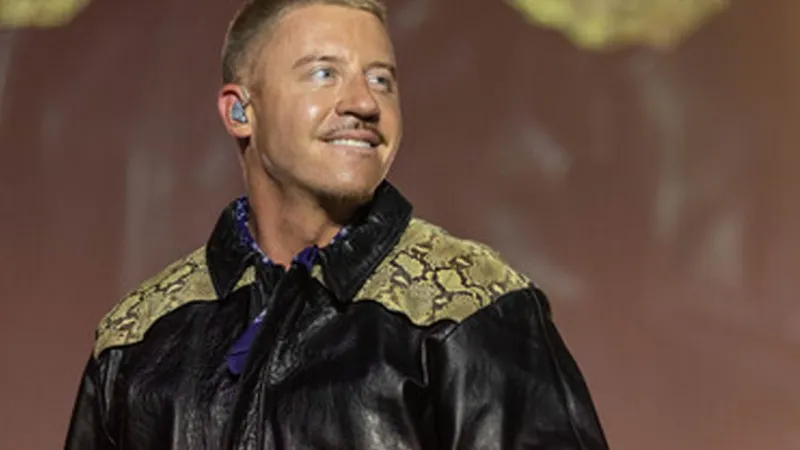 Macklemore Şoke Eden Hırsızlık! Çocukları Evde miydi?
