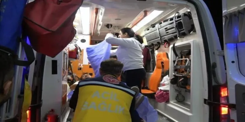 Aksaray'da Otostopçu Dehşeti! Yardım Etmeye Kalktı, Bıçaklandı!
