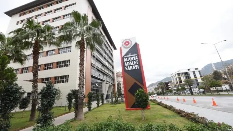 Alanya'da Dolandırıcılık Şoku! 7 Kişiye 42 Yıl Hapis Cezası!