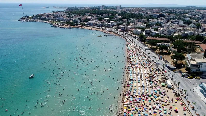 Antalya'da Deniz Keyfi! Su Sıcaklığı Rekor Kırıyor