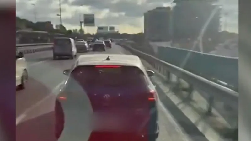 Ambulansa Yol Vermeyen Sürücü Yakalandı! Bakan Yerlikaya Duyurdu