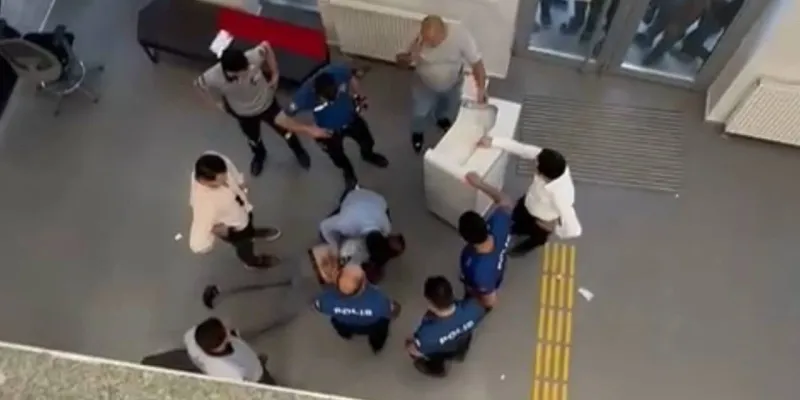 Şanlıurfa'da Banka Müdürü Şoku! Bıçaklı Saldırgan Suçüstü Yakalandı