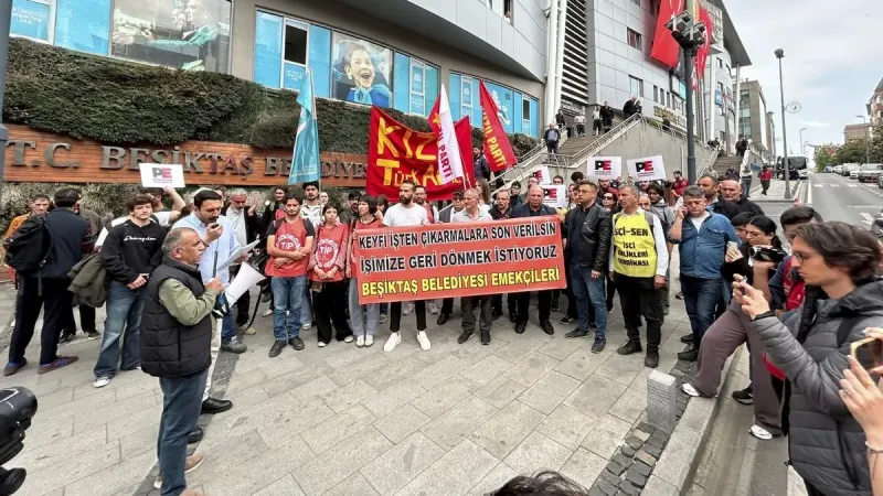 Beşiktaş Belediyesi'nde işçi kıyımı protesto edildi! Onlarca işçi kısa mesajla işten çıkarıldı