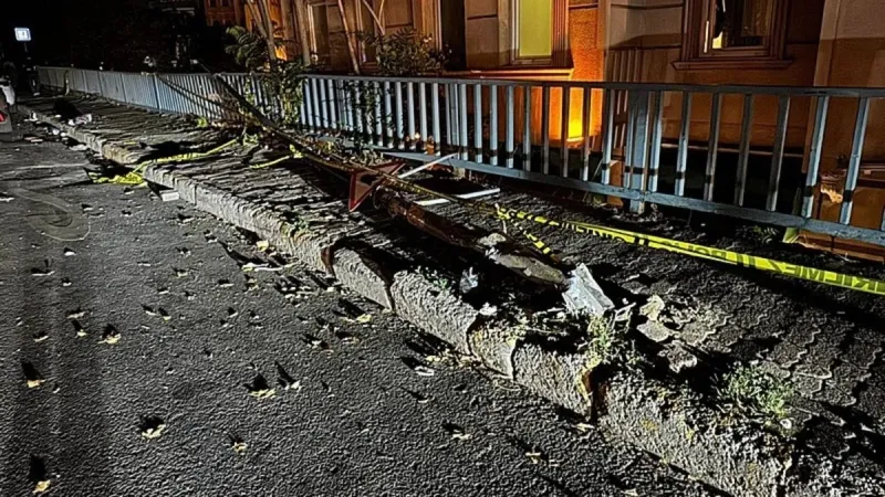 Beyoğlu’nda dolmuş otobüse arkadan çarptı: 2’si ağır 5 yaralı