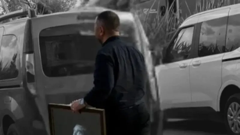 CHP’nin kurgusu çöktü! Atatürk portresi belediyenin çıktı... Kendim aldım dedi, Demirbaş çıktı