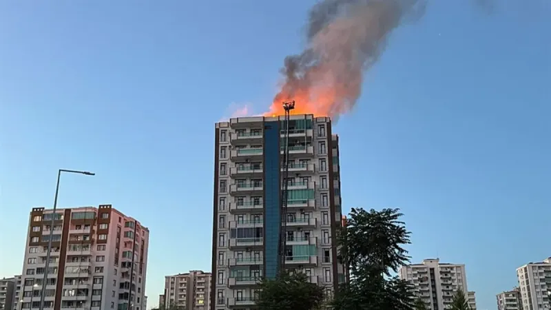 Diyarbakır'da Yangın Faciası! Apartman Sakinleri O Anları Anlattı