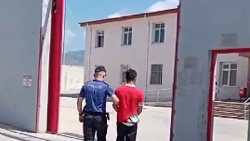 Dolmuşta Taciz Şoku! Genç Kızı Taciz Eden Sapık Tutuklandı