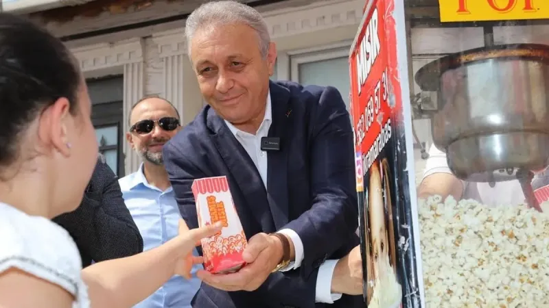 Esenyurt'ta Karne Coşkusu: Başarı Hikayeleri ve Dayanışma Rüzgarı