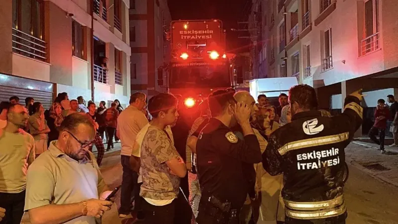 Eskişehir'de Yangın! Mahalle Sakinleri Neden Sokağa Döküldü?