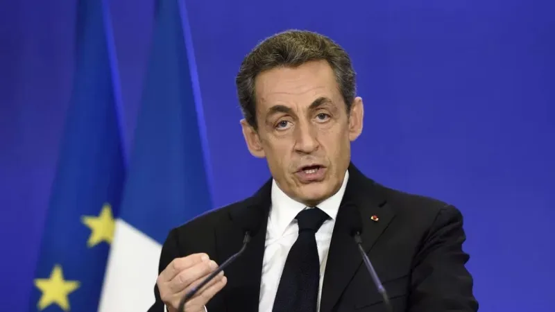 Fransa'da eski Cumhurbaşkanı Sarkozy "yargıyı itibarsızlaştırdığı" gerekçesiyle şikayet edildi