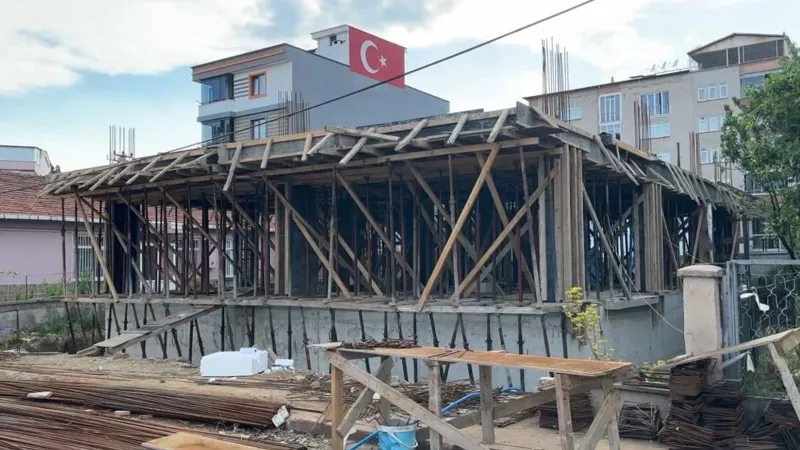 Samsun'da İnşaat Kazası: Temizlik Yaparken Feci Şekilde Yaralandı!