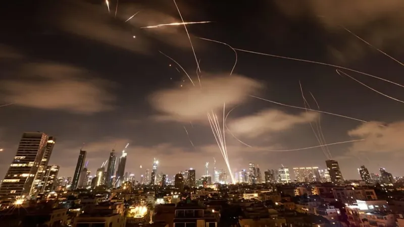 İsrail İran'a Mı Savaş Açtı? F-35 Düştü! Kritik Hedefler Vuruldu!