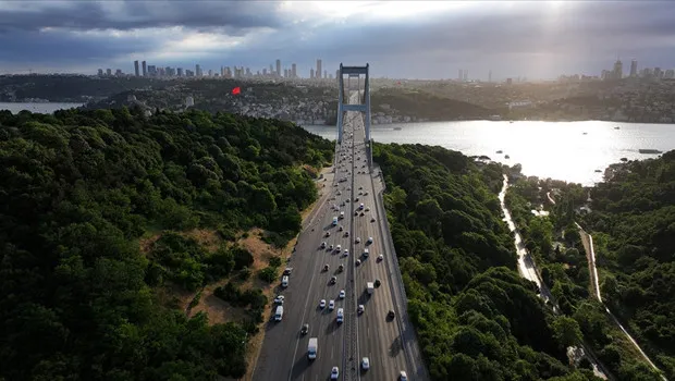 FSM Köprüsü Neden Kapalı? İstanbul'da Şok Trafik Kararı!