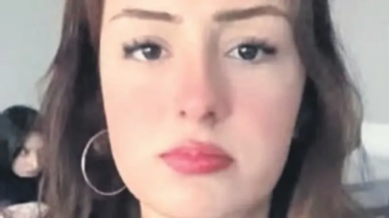 Türkiye Şokta: Anne Katil Çıktı! Çocuklarını Öldürüp Kaçtı!