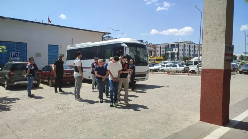 Konya merkezli 4 ilde dolandırıcılık operasyonu: 34 gözaltı