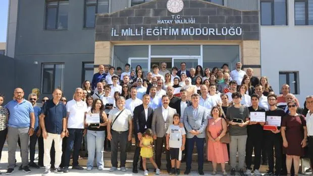 LGS Şampiyonlarına Müjde! 9 Ay Burs İmkanı!