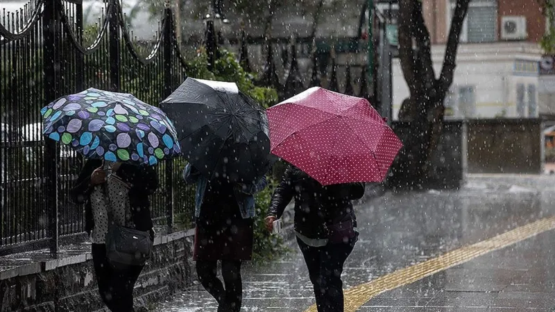 Meteoroloji'den 'sağanak yağış' uyarısı! Aman dikkat, kuvvetli geliyor...