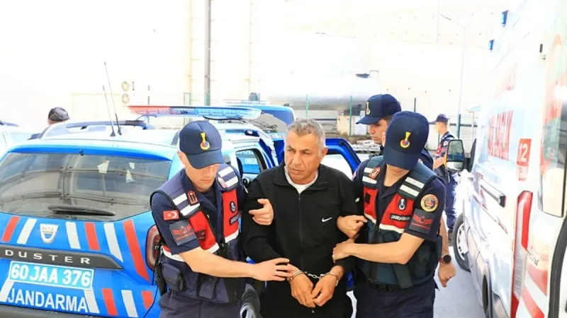 “Ne bakıyorsun” tartışması kanlı bitti: 1 ölü!