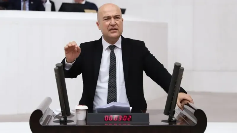 İzmir Gündoğdu'da 19 Mayıs Coşkusu! CHP'den Direniş Çağrısı