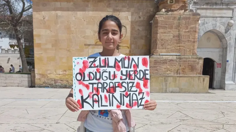 Gazze İçin Minik Yüreklerden Anlamlı Yürüyüş!