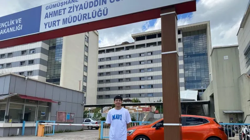 Rektöre Dayı Diyen Öğrenci Konuştu: Otostop Hikayesi!