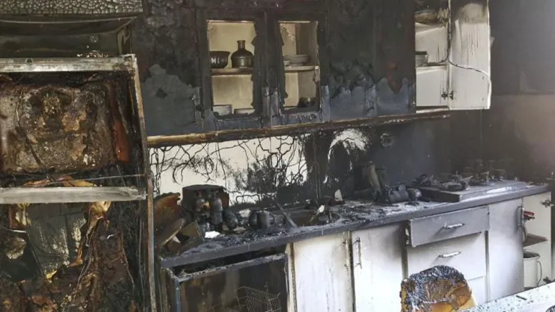 Yıldırım Düştü Ev Kül Oldu! Hatay'da Şoke Eden Yangın