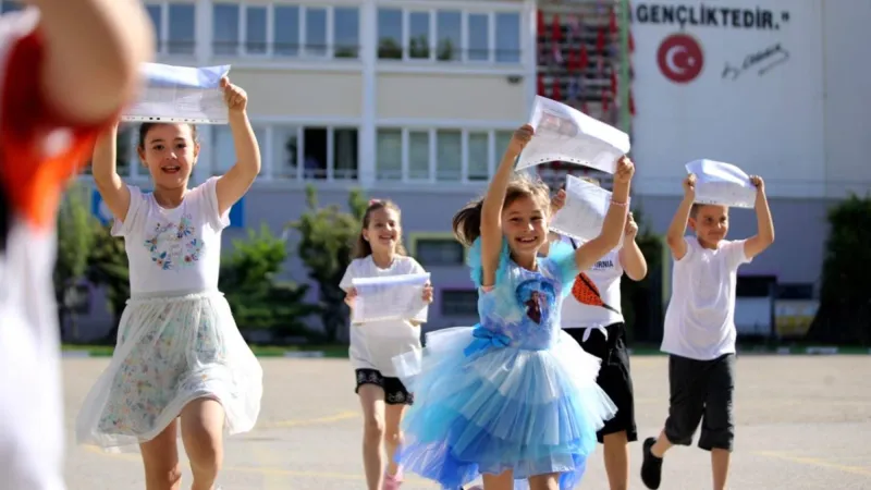 Okullarda son ders zili 20 Haziran'da çalacak