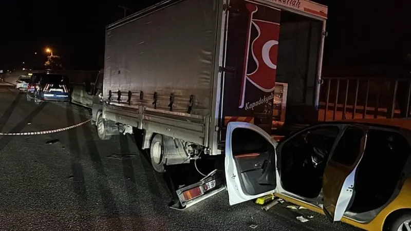 Sakarya'da Kan Donduran Kaza: Demir Borular Ok Gibi Saplandı!