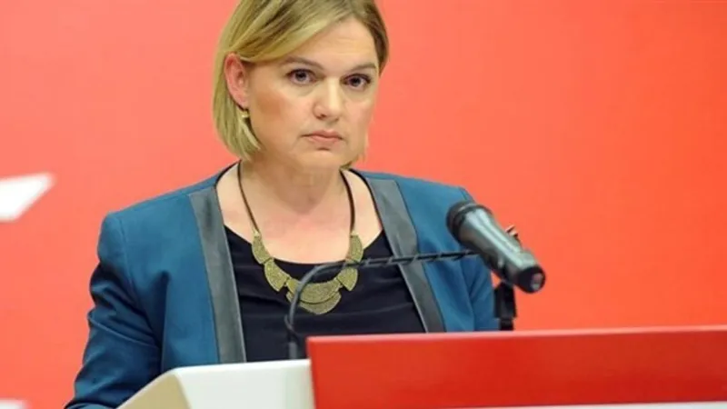 Selin Sayek Böke'den Umut Veren Demokrasi Çağrısı!