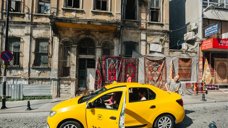 Taksiciler güvende hissetmiyor, çare kurşun geçirmez kabin mi?