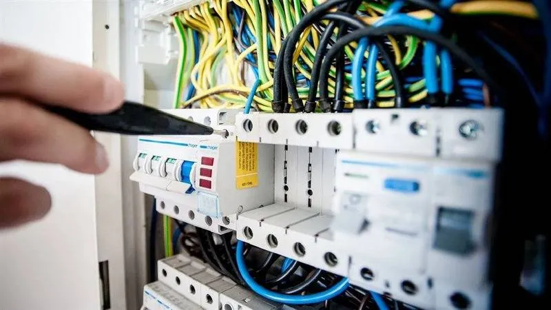 Elektrik Odasına Girmeyin! Uzmanlardan Şok Uyarı!