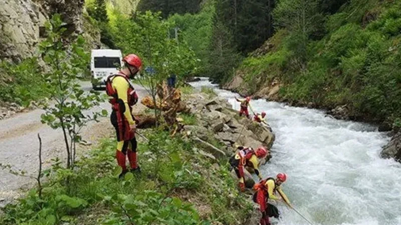 Uzungöl'de Acı Son! Dereye Düşen Çocuk Bulundu Mu? İşte Detaylar
